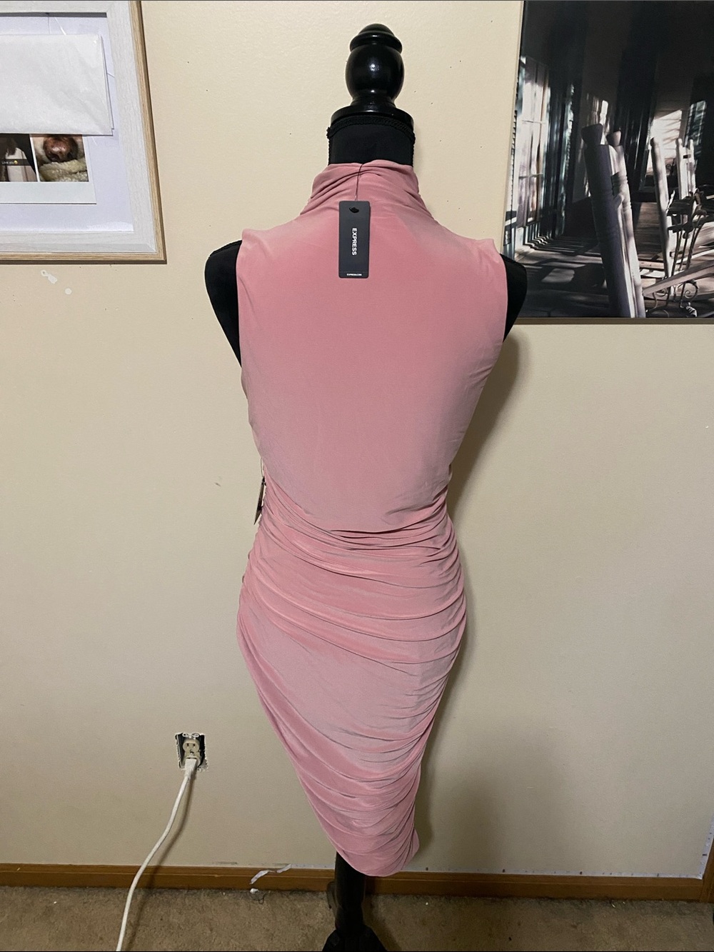 Express Sleeveless Mock Neck Ruched Midi Dress in Dusty Rose Sz Med - Picture 2 of 4
